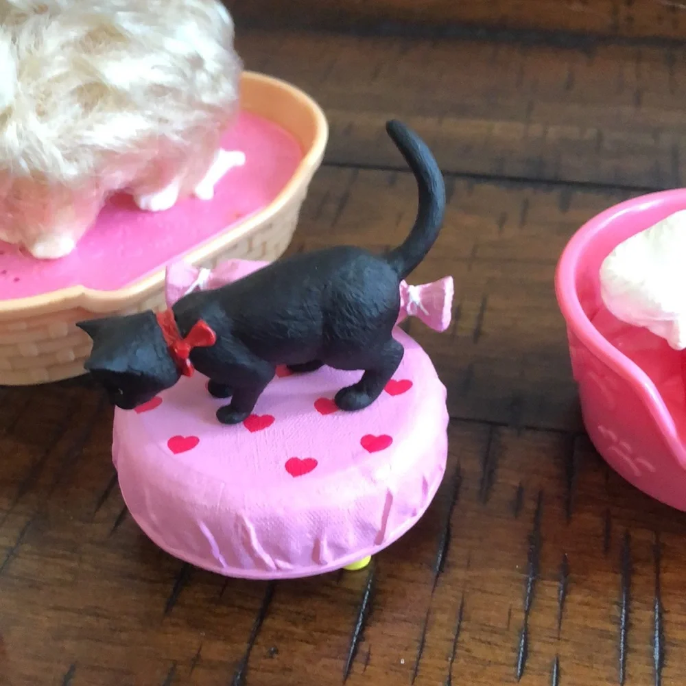 Pet Playset with Pink Accessories